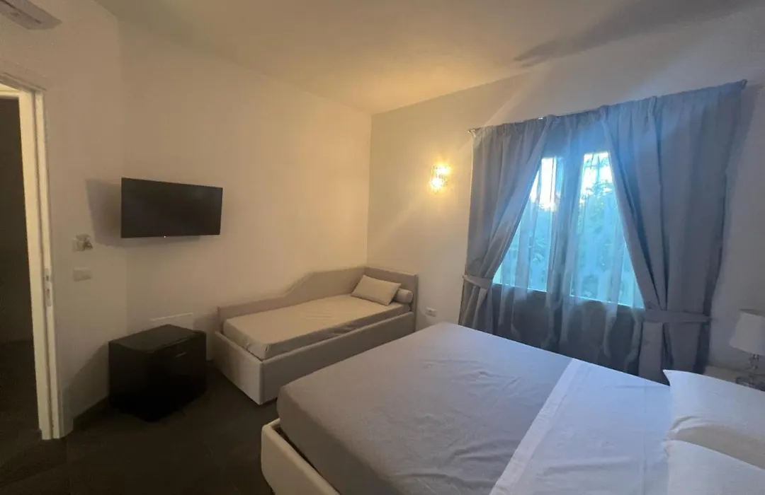 Acquamarina Luxury Rooms-1