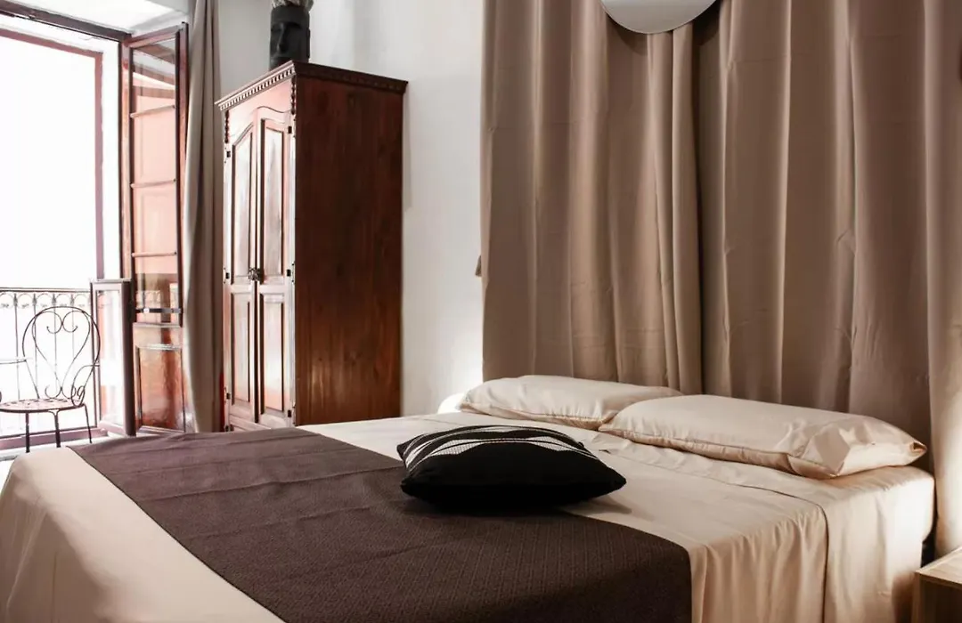 Castello Rooms Guesthouse-1