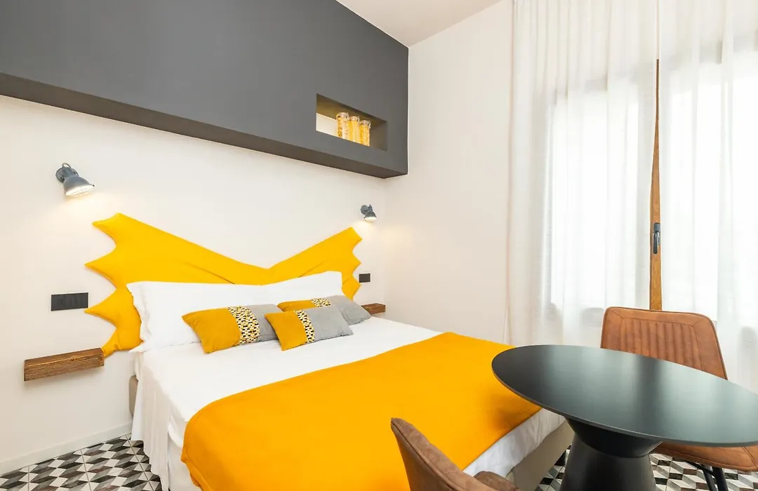 IKNOS Accommodation-1