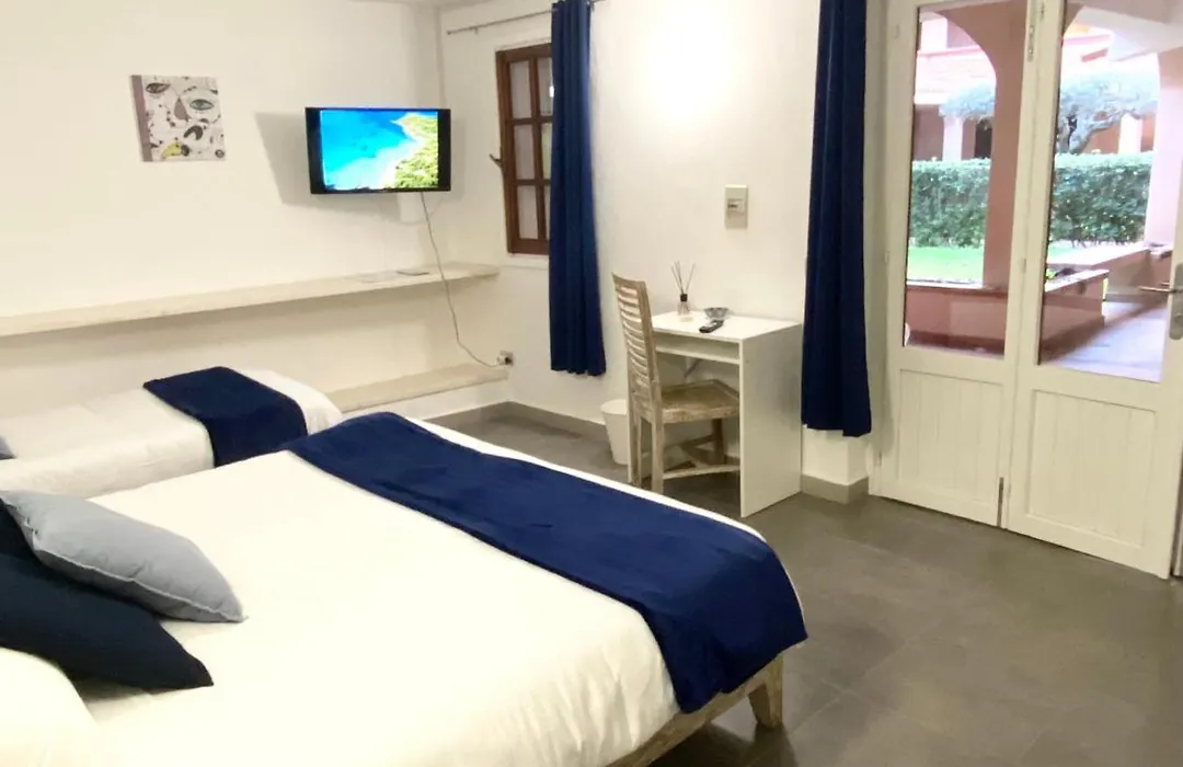 Cala Reale Rooms Marinella-1