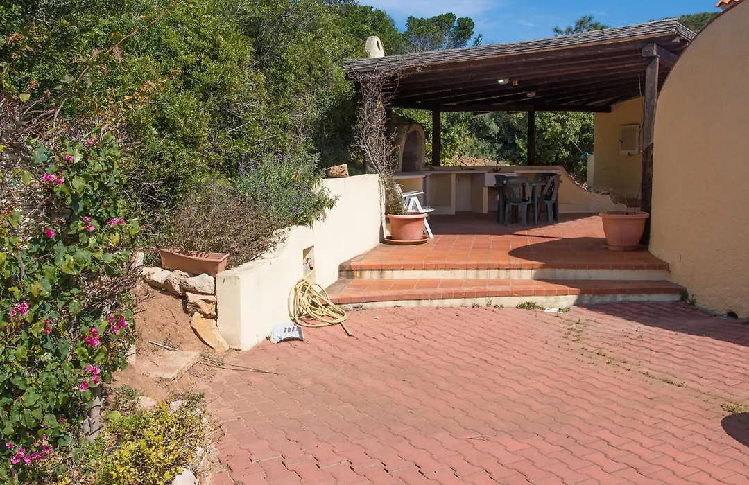 Villa Immersa Nel Verde Con Meravigliosa Vista Mare-1