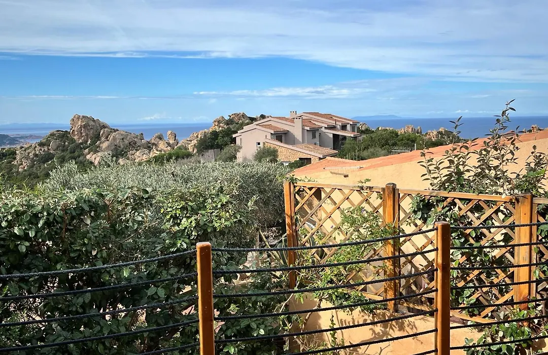 Casa Di Maia, Piscina, Posto Auto E Giardino-1