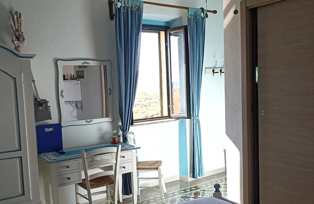 B&B Eleonora D'Arborea, Centro Storico-1