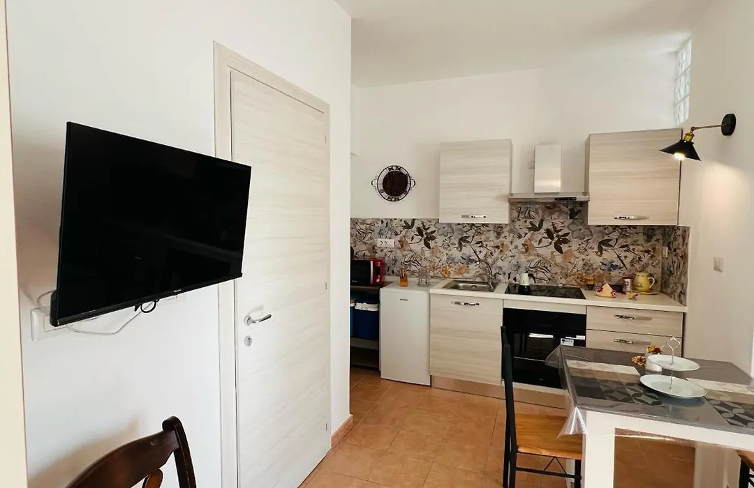 Le Petunie Apartments-1