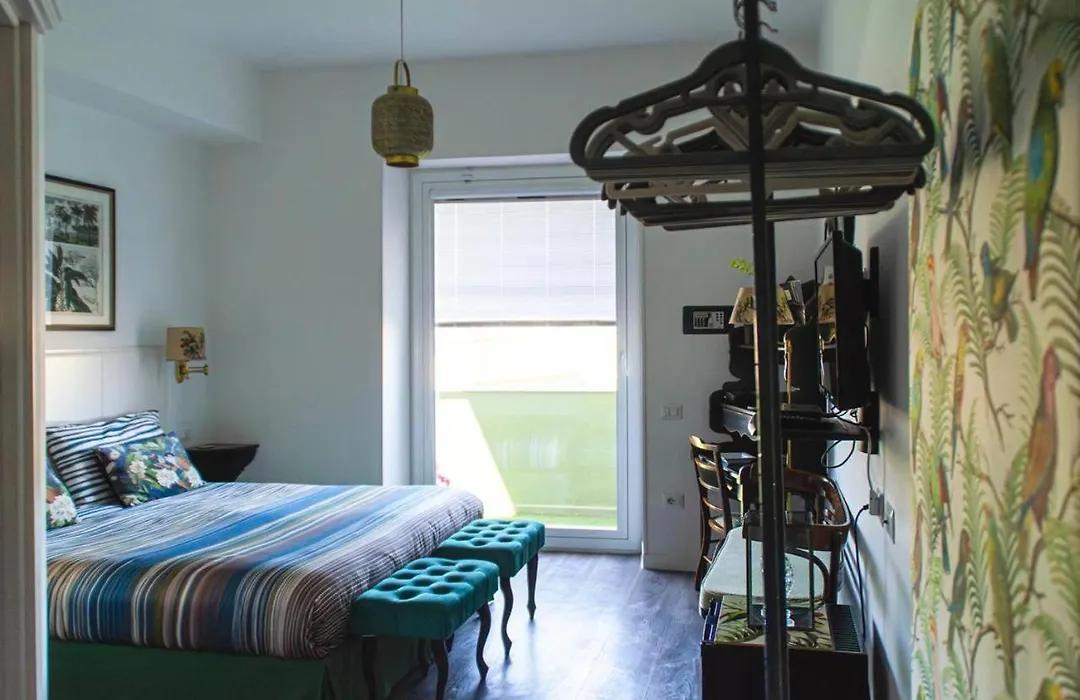 Eleventh Floor Suites-1
