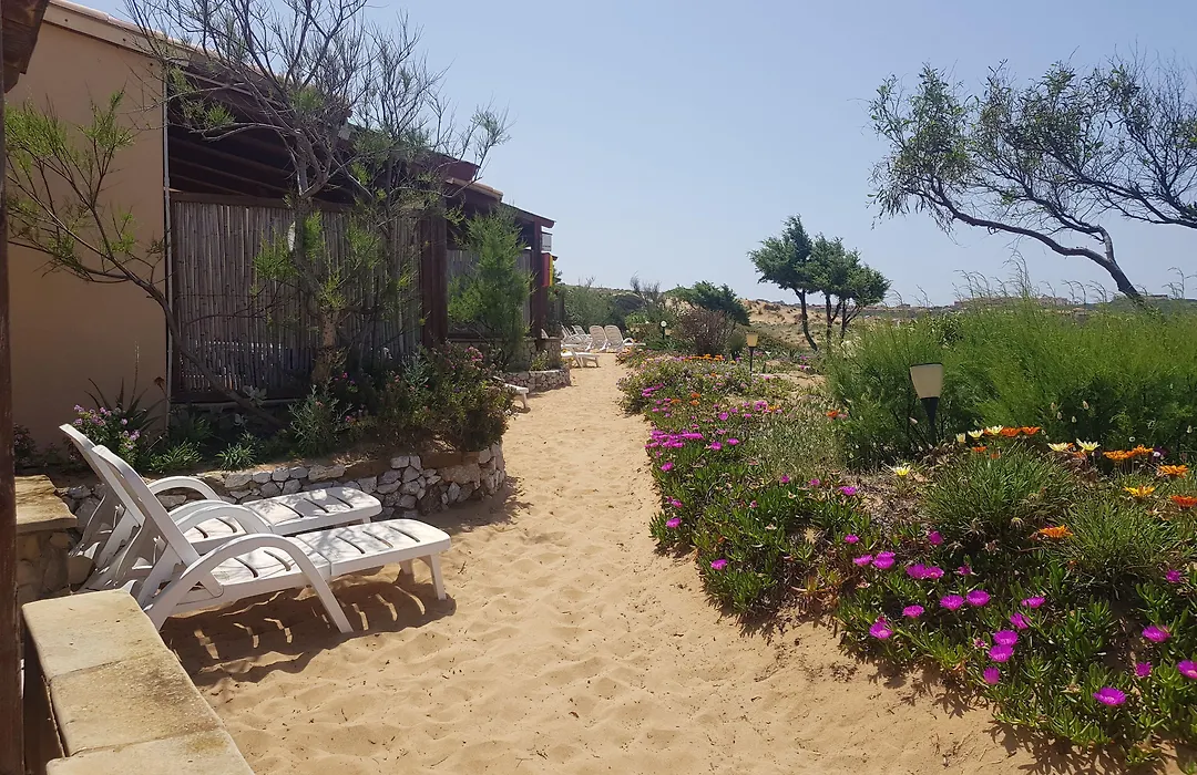 Hotel Villaggio Sabbie D'Oro-1