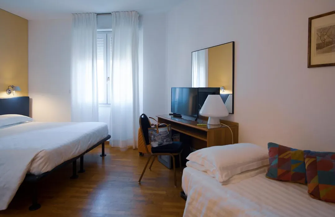 Mistral2 Hotel-1