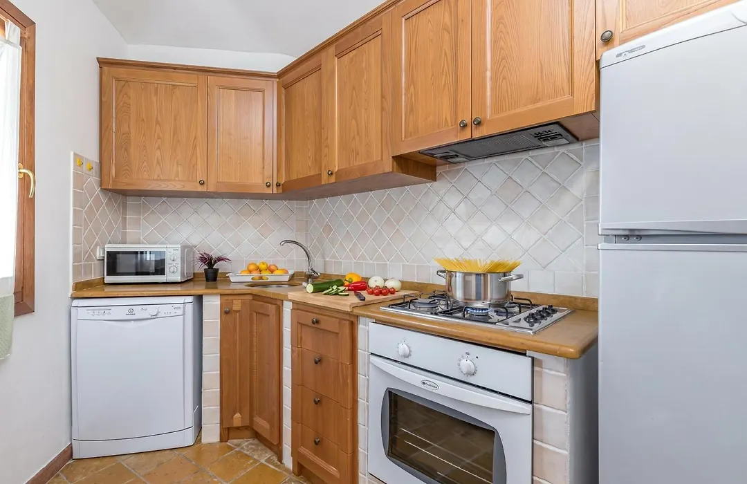Villetta Franca 100M From The Beach - Happy Rentals-1
