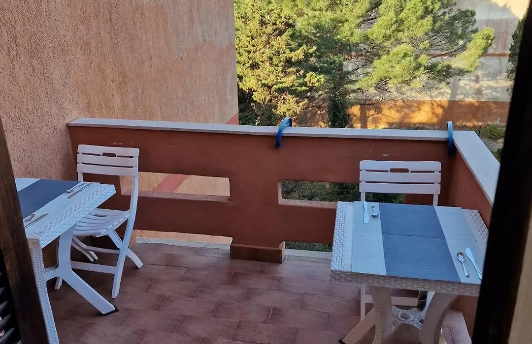 Guest House Tra Rocce E Mare-1