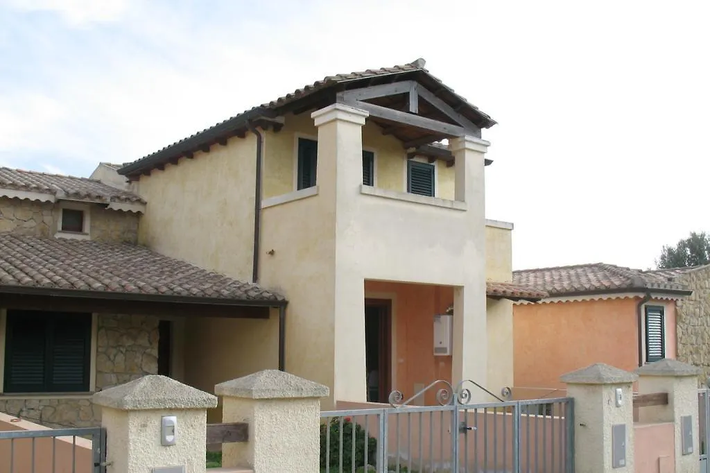 Le Domus De Chia-1