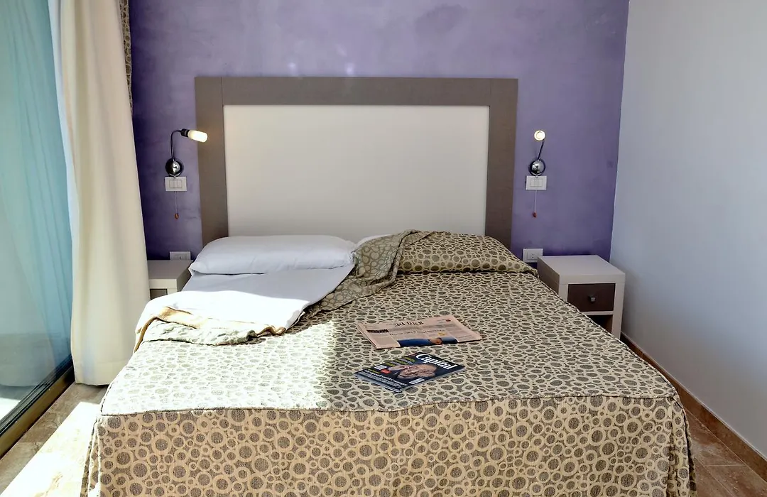 Gil'S Hotel-1