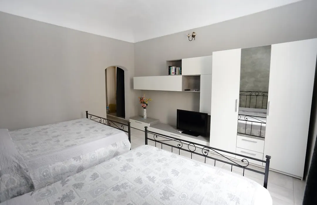 B&B L'Antico Portico-1