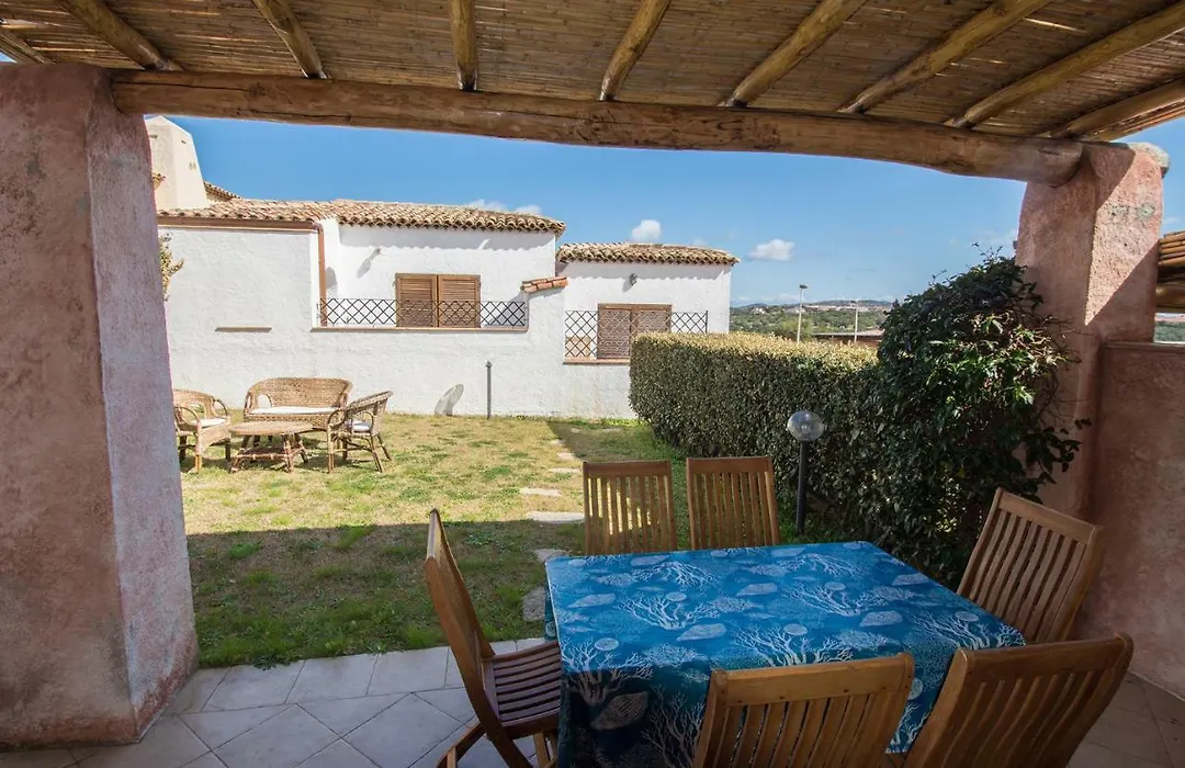 Villetta Con Giardino 400 Mt Dalla Spiaggia-1
