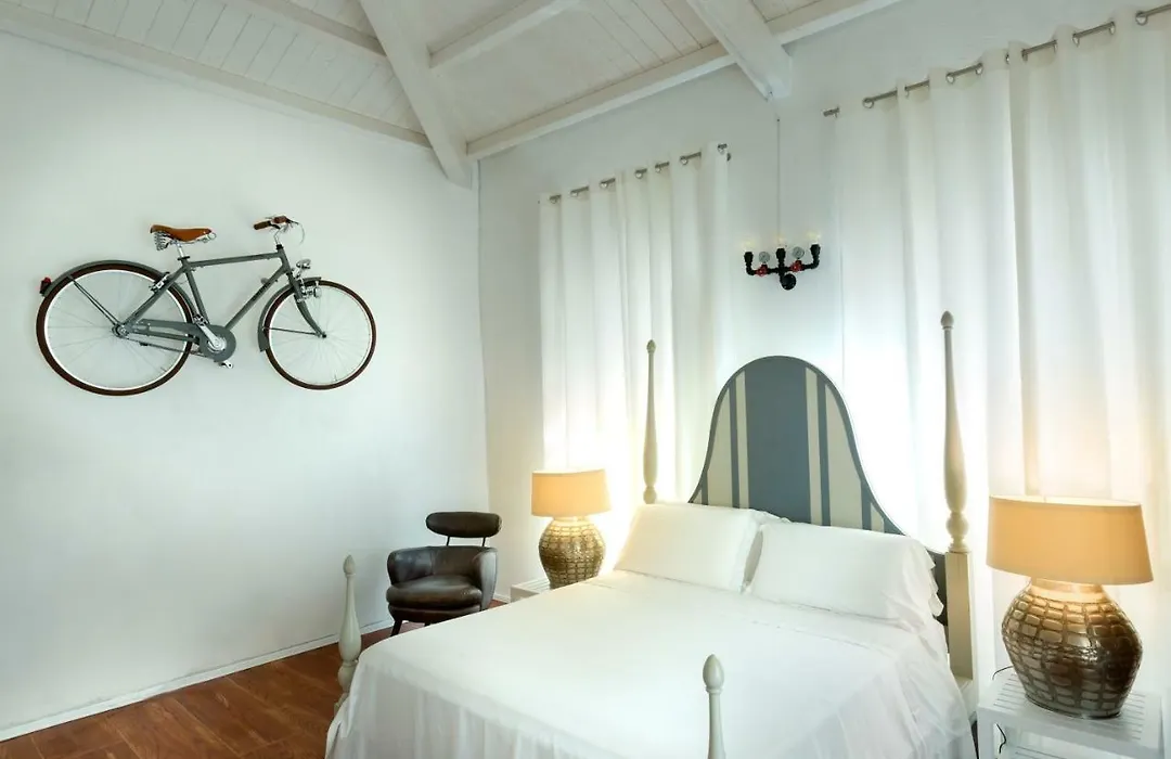 Cagliari Marina Harbour Guest House & Lounge-1