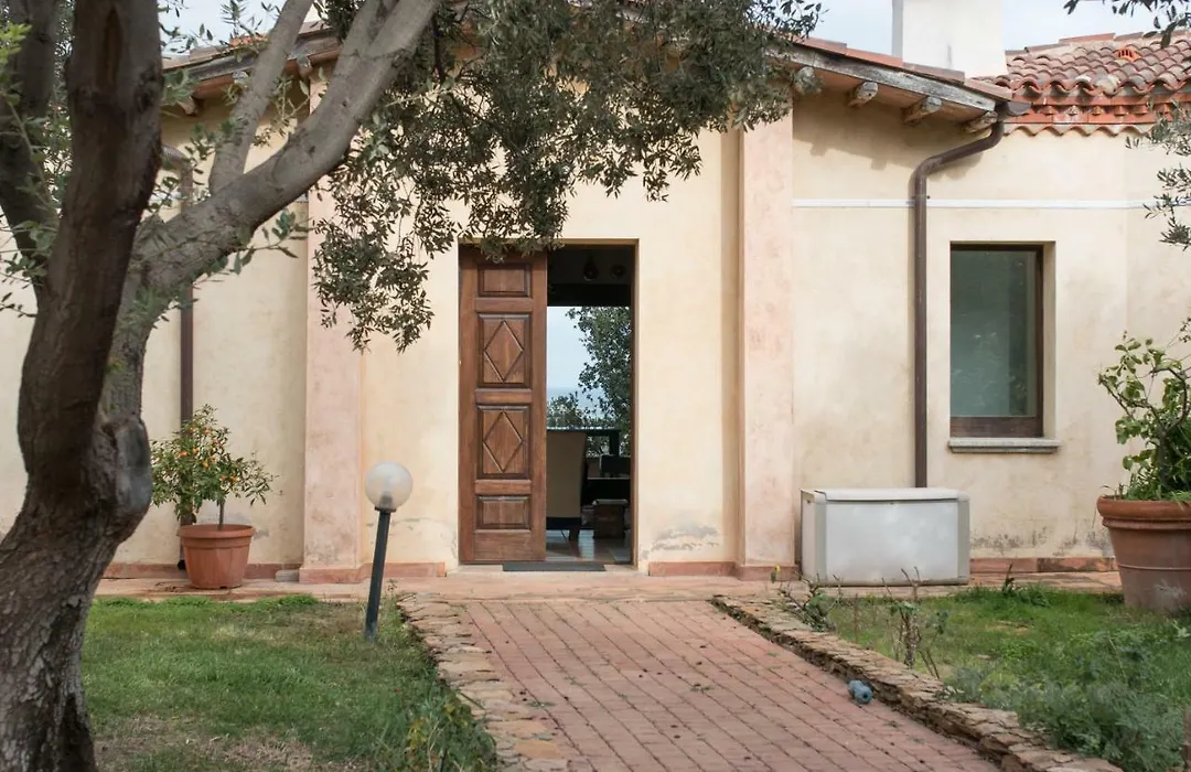 Camera vista mare, ingresso indipendente in Villa VìVì-1