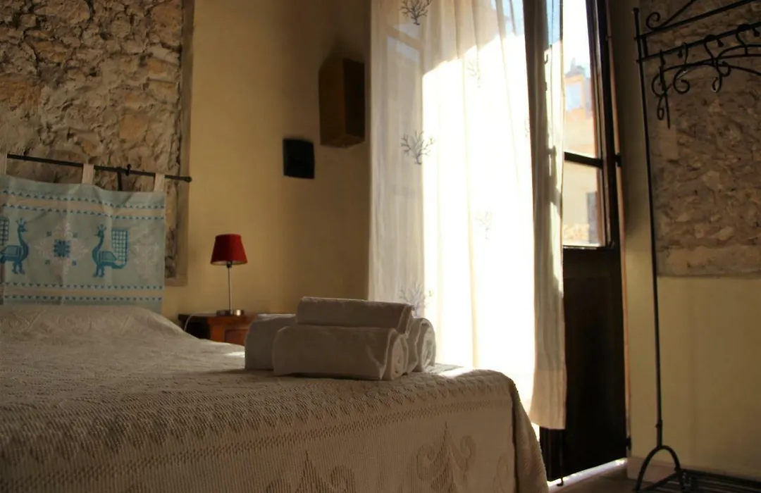 Sant Efisio Host-1