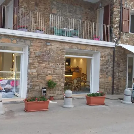 103 Boutique Hotel Stintino-3