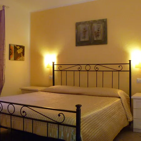 4Casadelfaro Primo Piano 600Mt Dalla Spiaggia-3