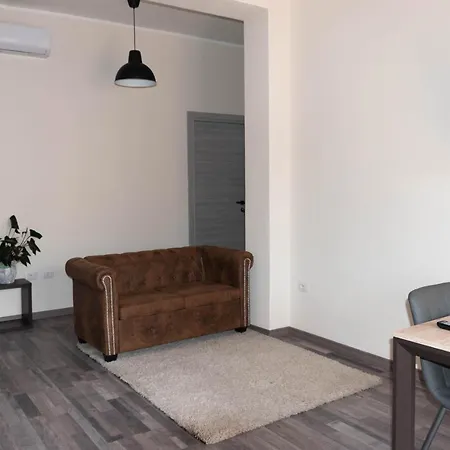 Ichnos House-2