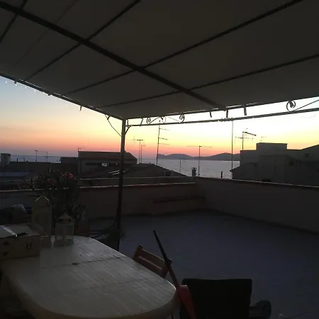 Appartamento Con Grande Terrazza Sul Mare-3