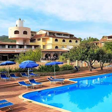 Colonna Beach Apartments Marinella-2