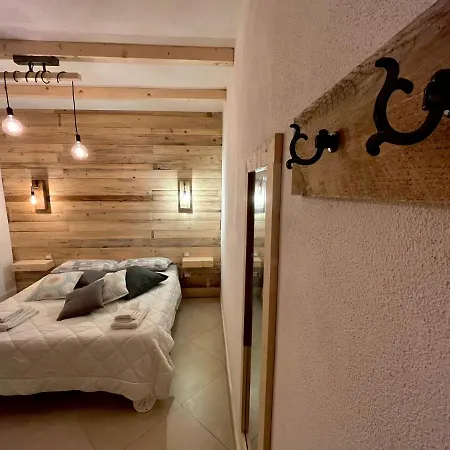 Iknos Guest House-2