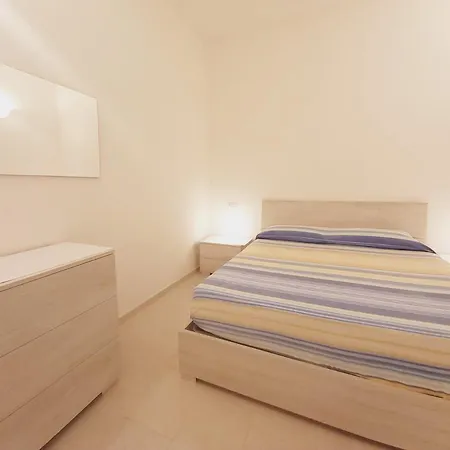 Central Palau Apartment - Air Conditioning & Wifi-3