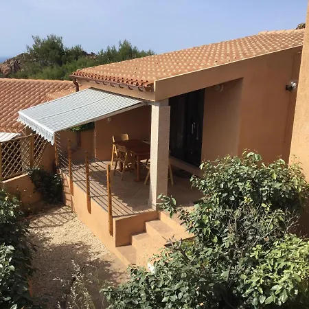 Casa Di Maia, Piscina, Posto Auto E Giardino-3