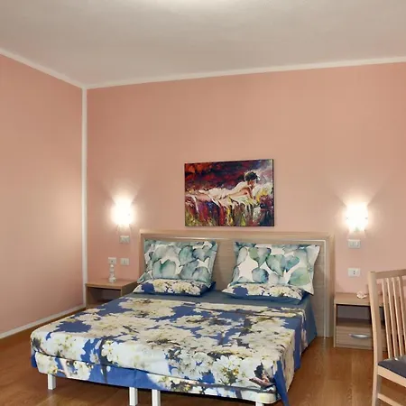 Il Sole Guesthouse-2