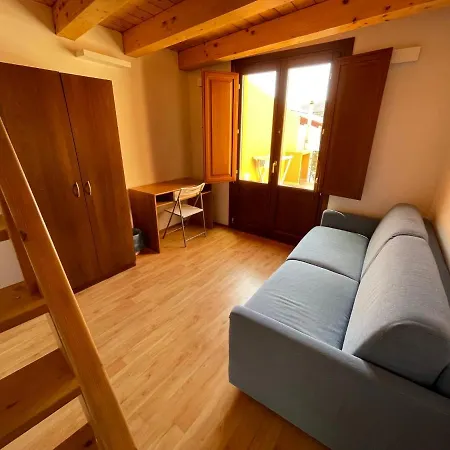 Domo Is Solus - Affittacamere - Living Sant'Antioco-3