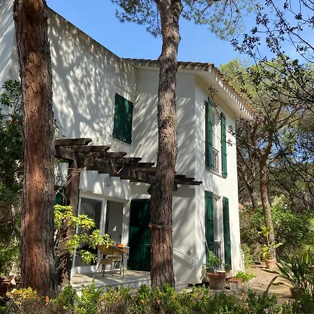 Family Beach Retreat In Beautiful Villa Chiara-3