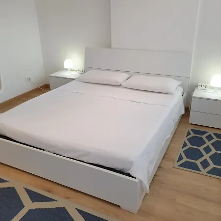 Central City Rooms-2