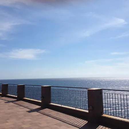 Apartment On The Sea-2