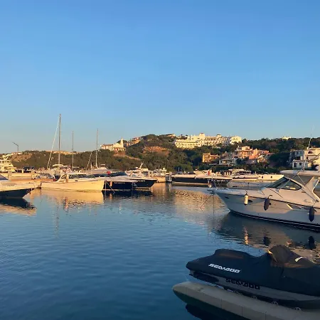 Lovely 2 Bedroom Newly Refurbished Flat By The Sea-3
