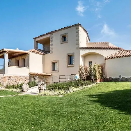 Villa Camelia - Luxury 6 Bedroom With Beautiful Views-2