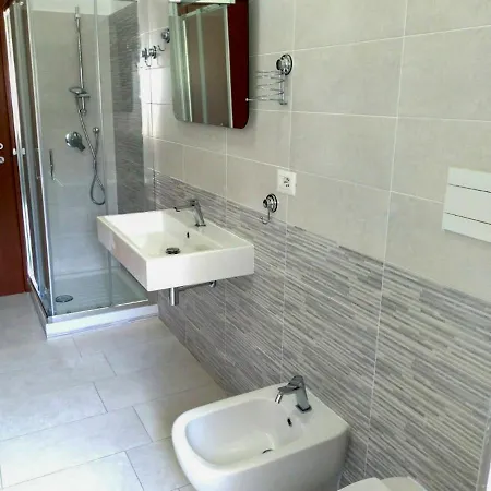 Akinas Rooms-2