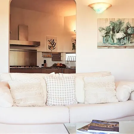 Monica Luxury House-2