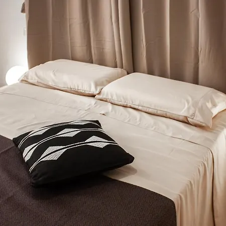 Castello Rooms Guesthouse-3