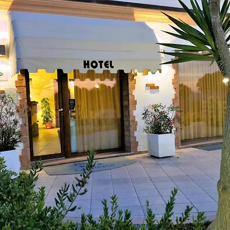 La Perla Hotel-2
