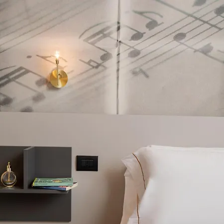 Theodore Rooms-3