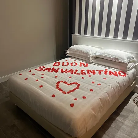 18 Dante Luxury Suites-2