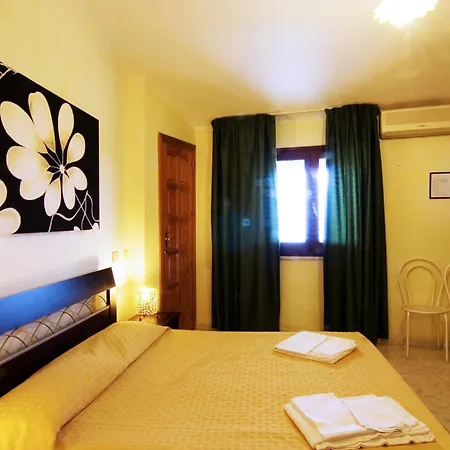 Hotel Paola-3
