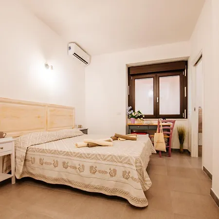 Domo Mediterranea Affittacamere-Guest House-2