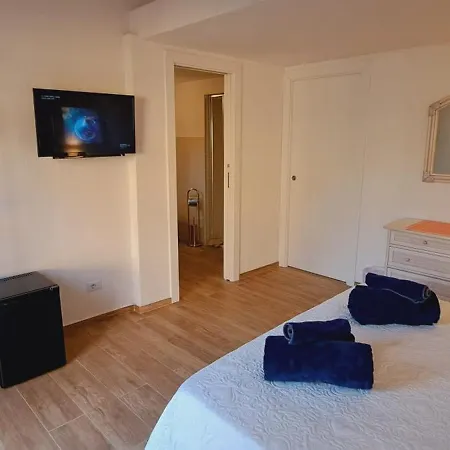 San Teodoro Rooms-2