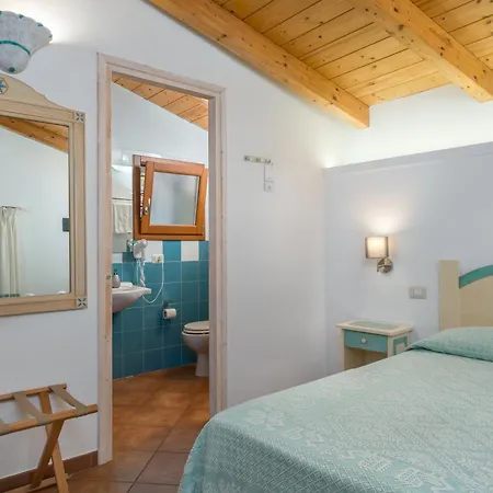 Bosa Queen House-2