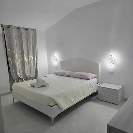 Guest House Tra Rocce E Mare-3