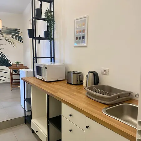 Istai Cagliari City Center Rooms-3