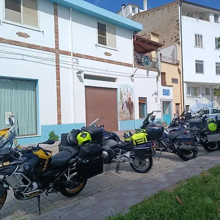 Bed And Breakfast Murales Orgosolo-3