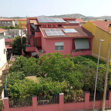 Corona Bed & Breakfast-2