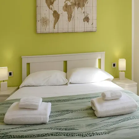 Iris Rooms-3